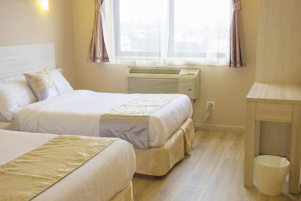 Phoenix Hotel Brooklyn Sunset Park (Adults Only) New York Esterno foto
